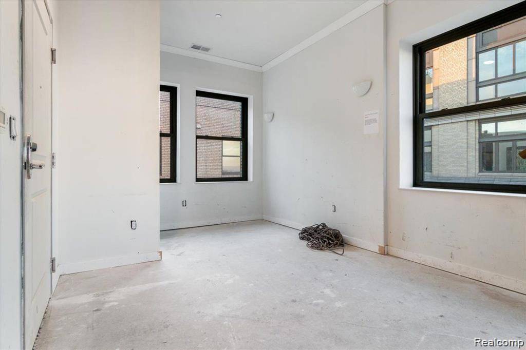 Detroit, MI 48226,1135 Shelby ST #69-2906