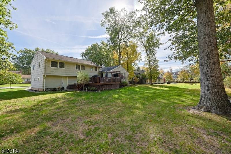 Florham Park Boro, NJ 07932,3 Pierson Ln