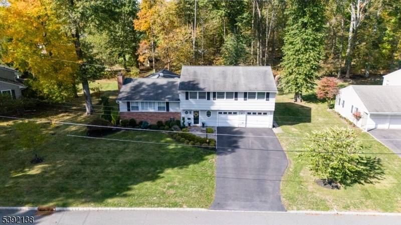 Florham Park Boro, NJ 07932,3 Pierson Ln