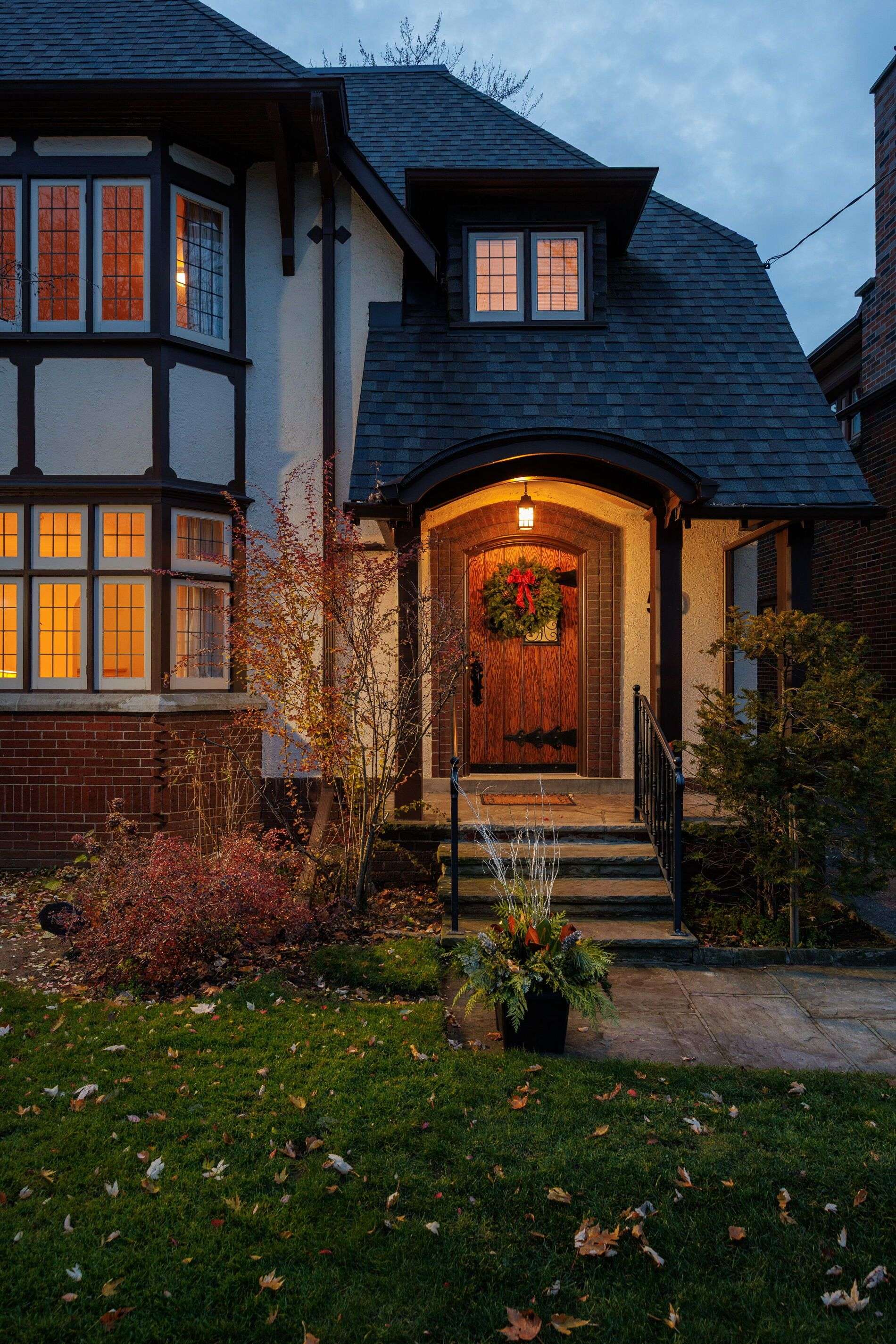 Toronto W08, ON M8X 2L3,50 Wendover RD