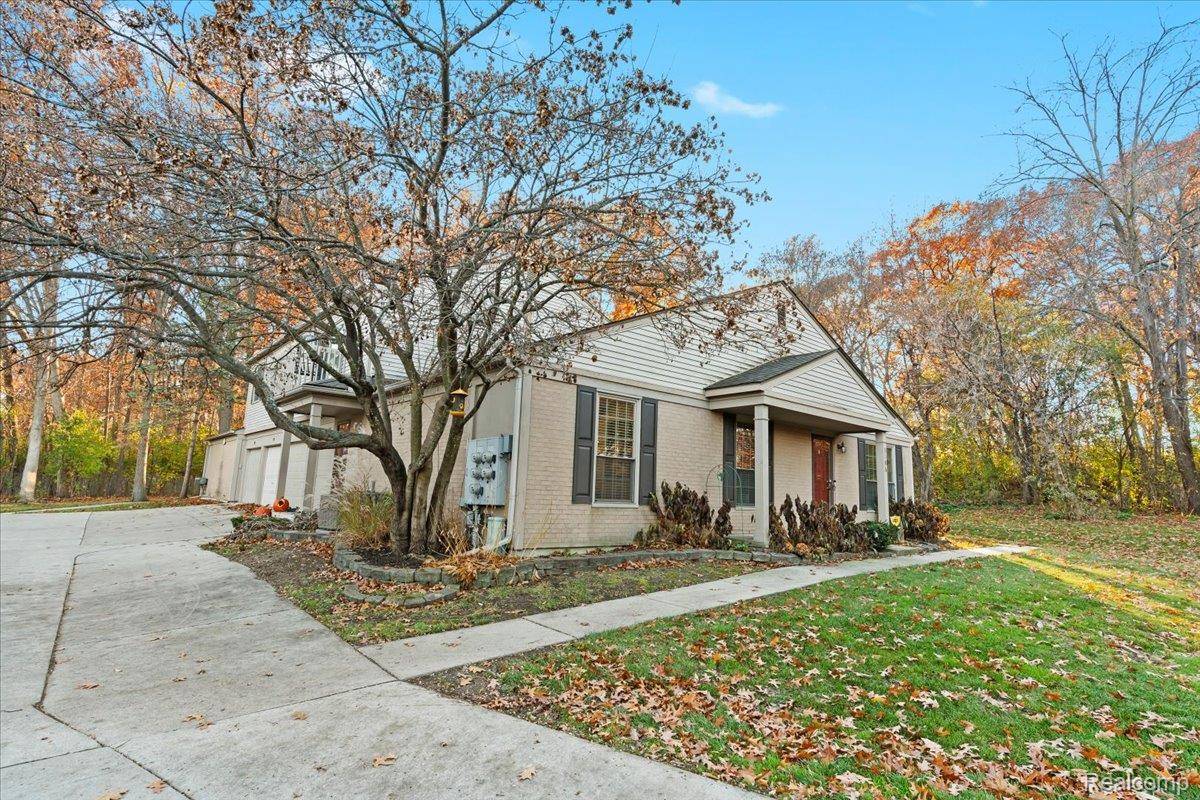 Waterford, MI 48328,3186 Hidden TRL