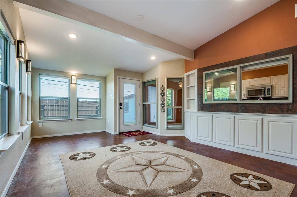 Arlington, TX 76014,2315 Sharpshire Lane