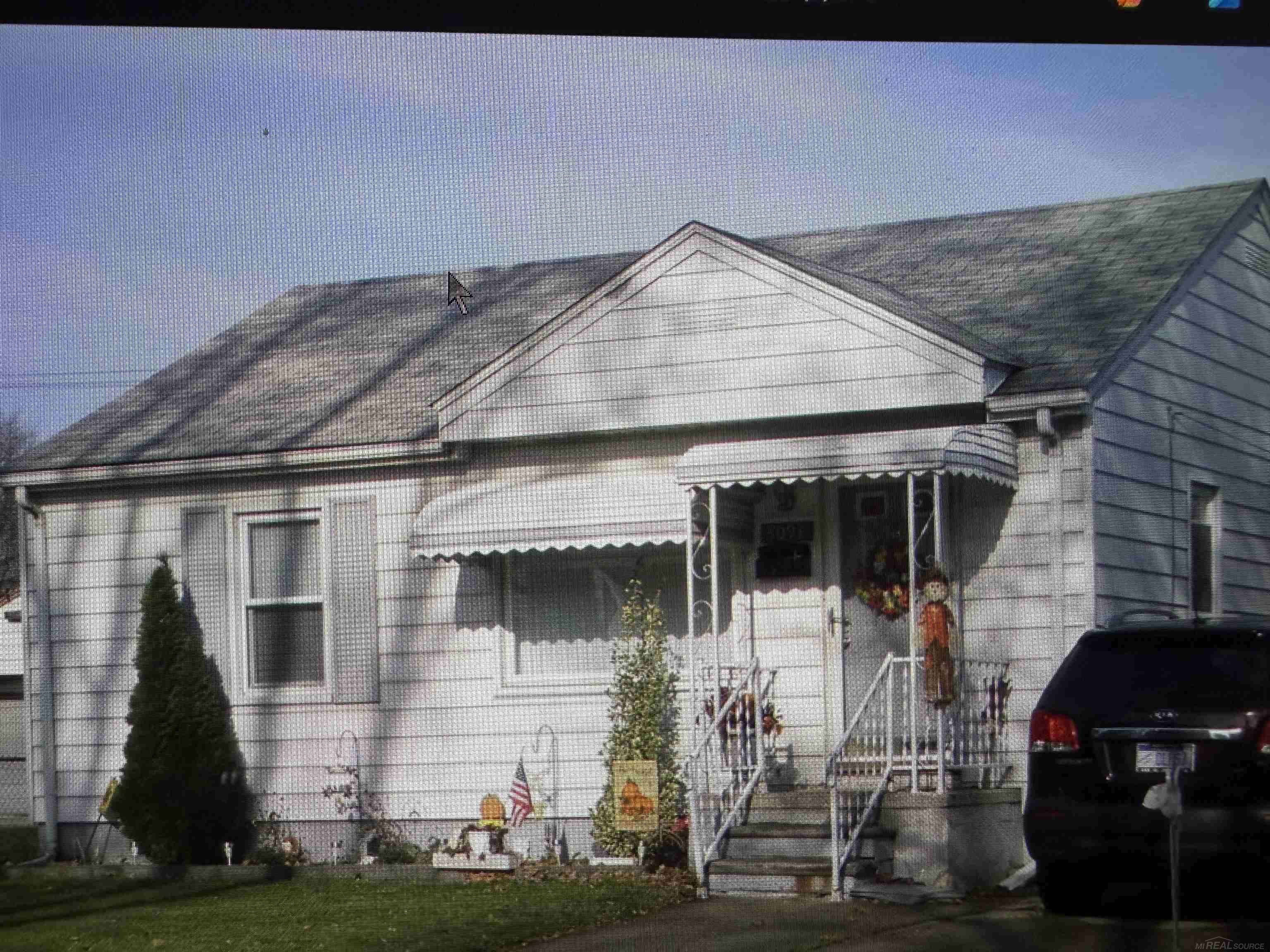 Center Line, MI 48015,8091 Helen ST