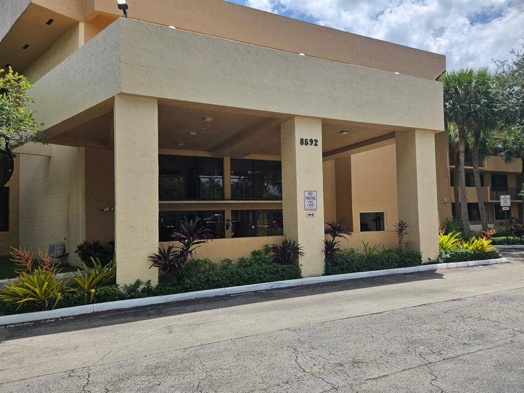 Plantation, FL 33322,8592 W Sunrise Blvd #416