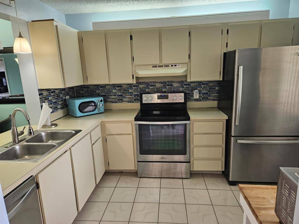 Plantation, FL 33322,8592 W Sunrise Blvd #416