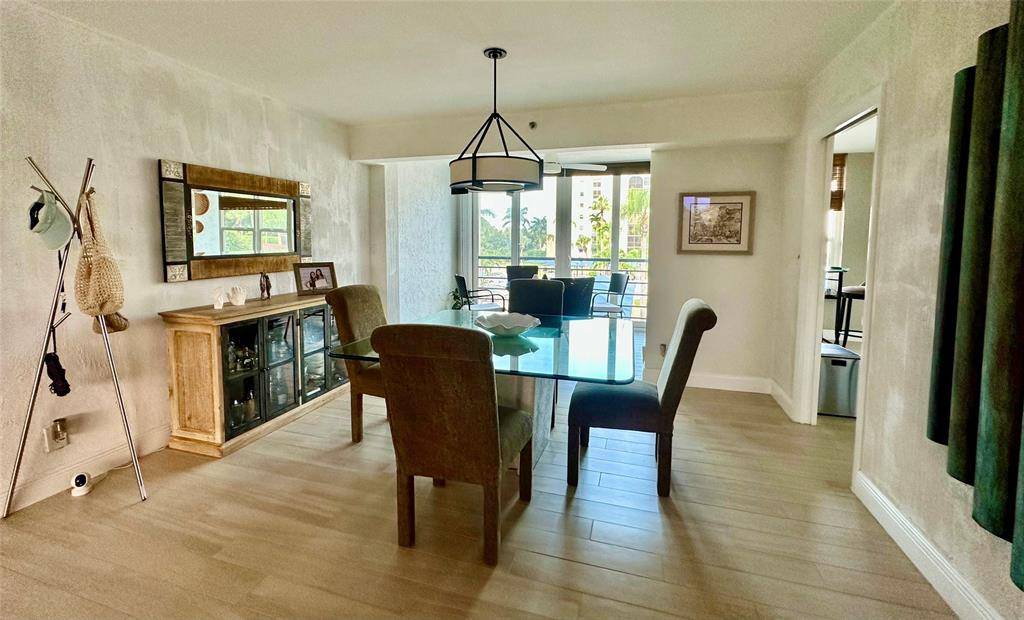 Boca Raton, FL 33433,7582 NE Regency Lake Dr #301