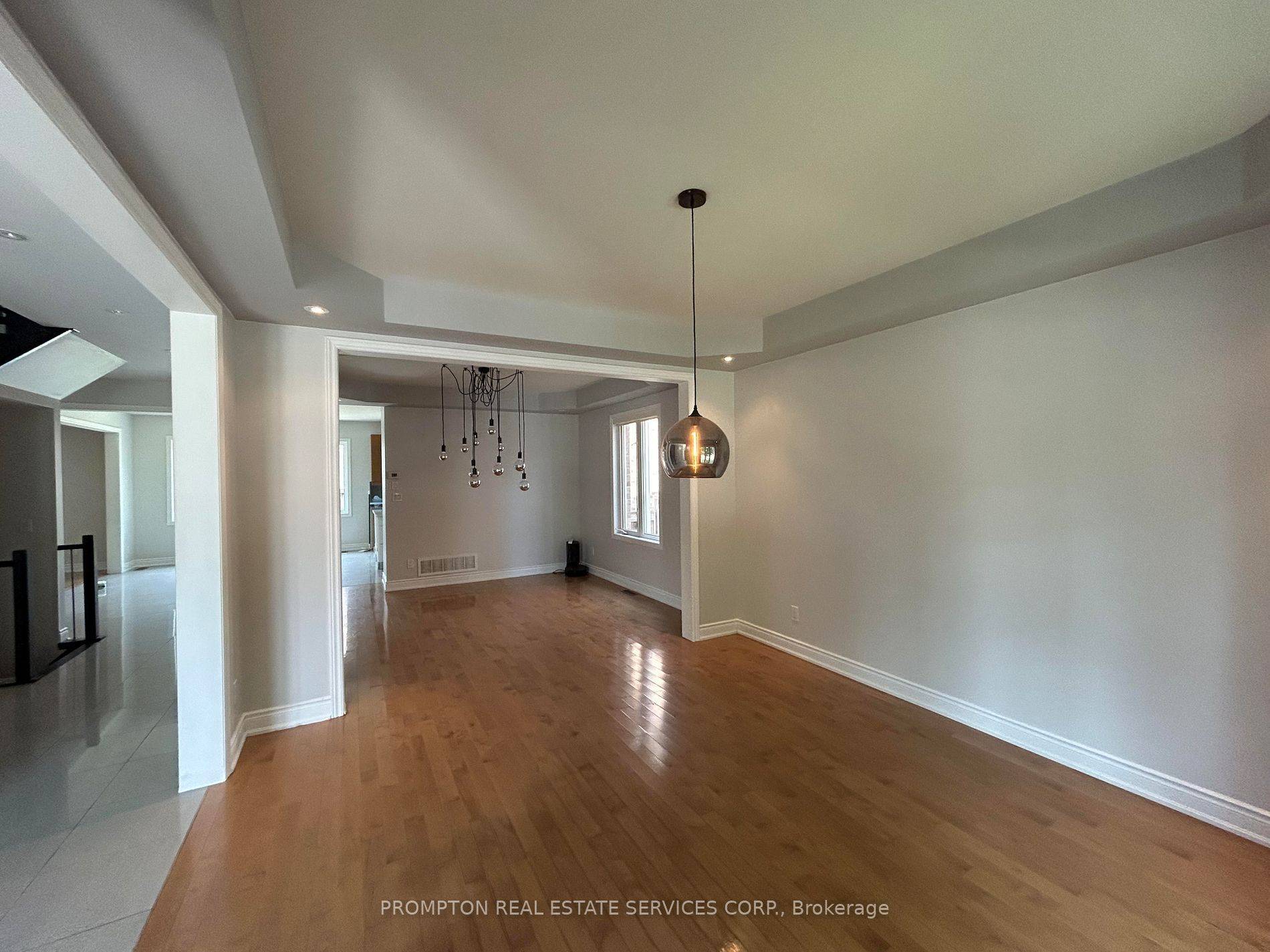 Newmarket, ON L3X 0A1,981 Goring CIR