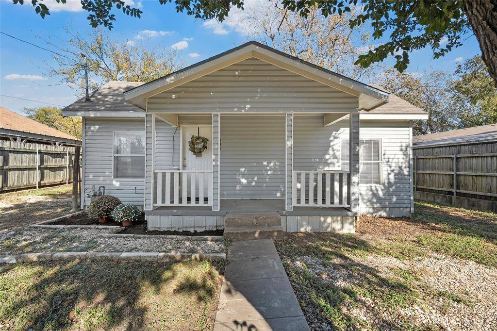 Mcgregor, TX 76657,912 S Madison