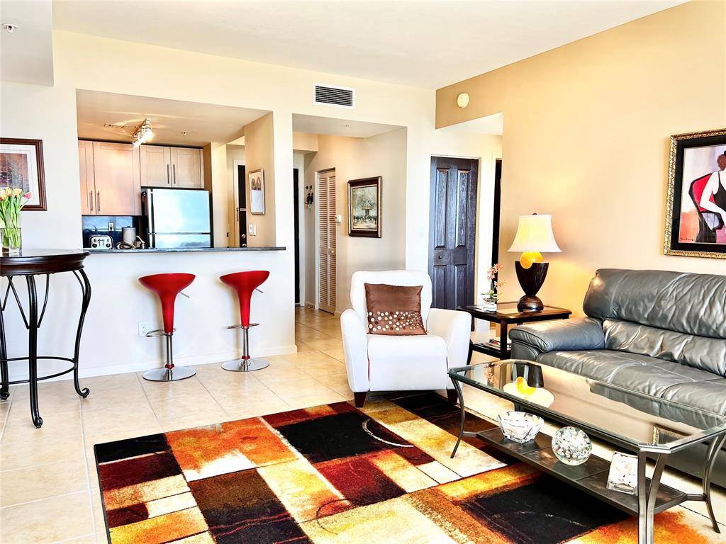 Fort Lauderdale, FL 33301,511 5TH AV #2006