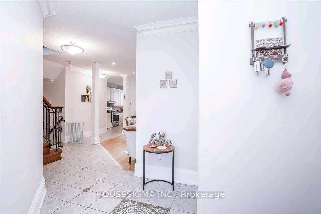 Vaughan, ON L4H 1V7,15 Silverado TRL