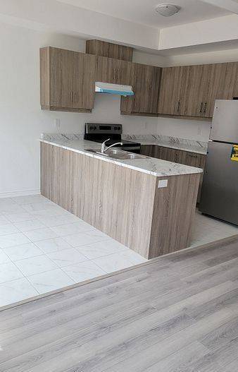 Niagara Falls, ON L2G 3L9,7344 Sandy Ridge Common #8