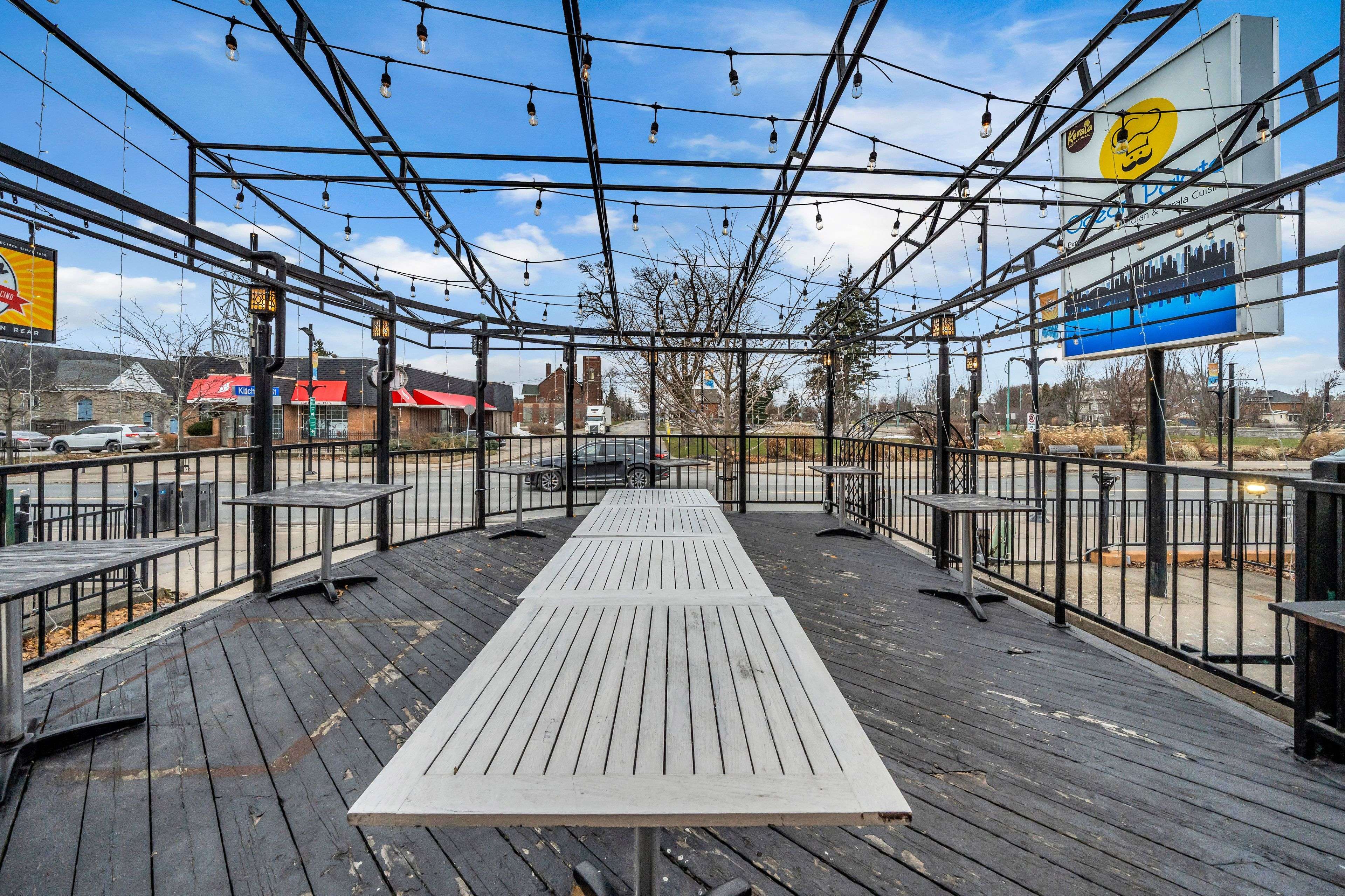 Niagara Falls, ON L2G 3L2,5448 VICTORIA AVE