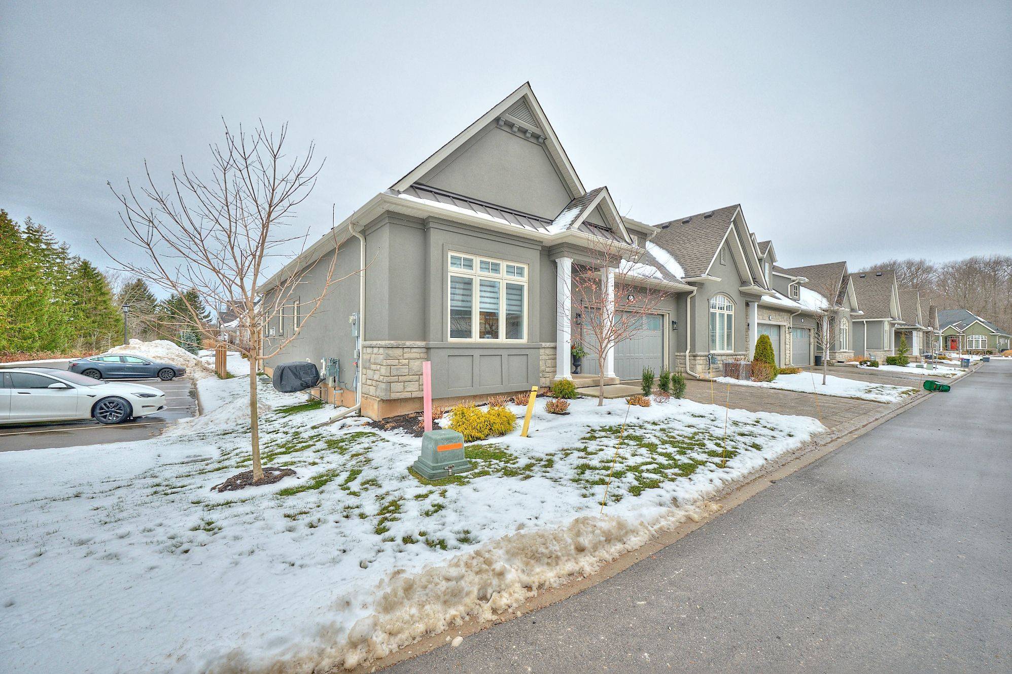 Fort Erie, ON L0S 1N0,23 Sassafras ROW