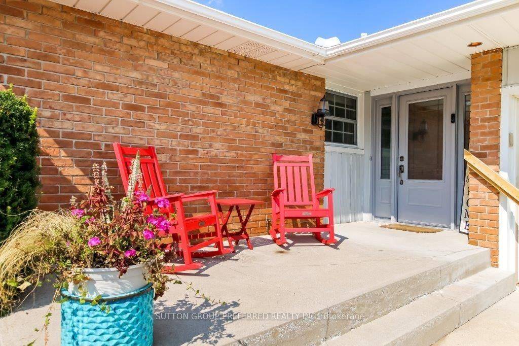 London South, ON N6C 4E6,14 Cowan AVE