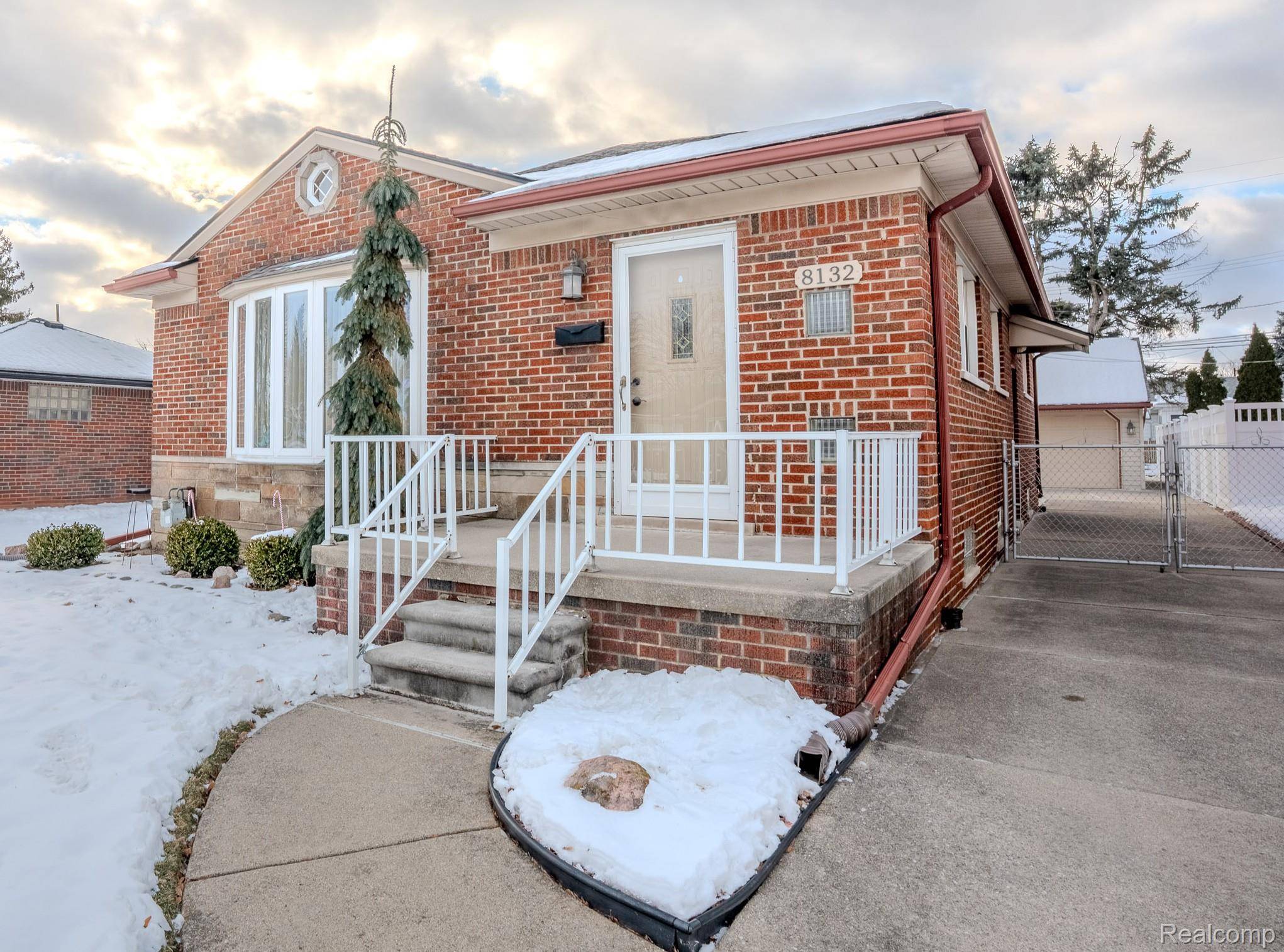 Allen Park, MI 48101,8132 Balfour AVE