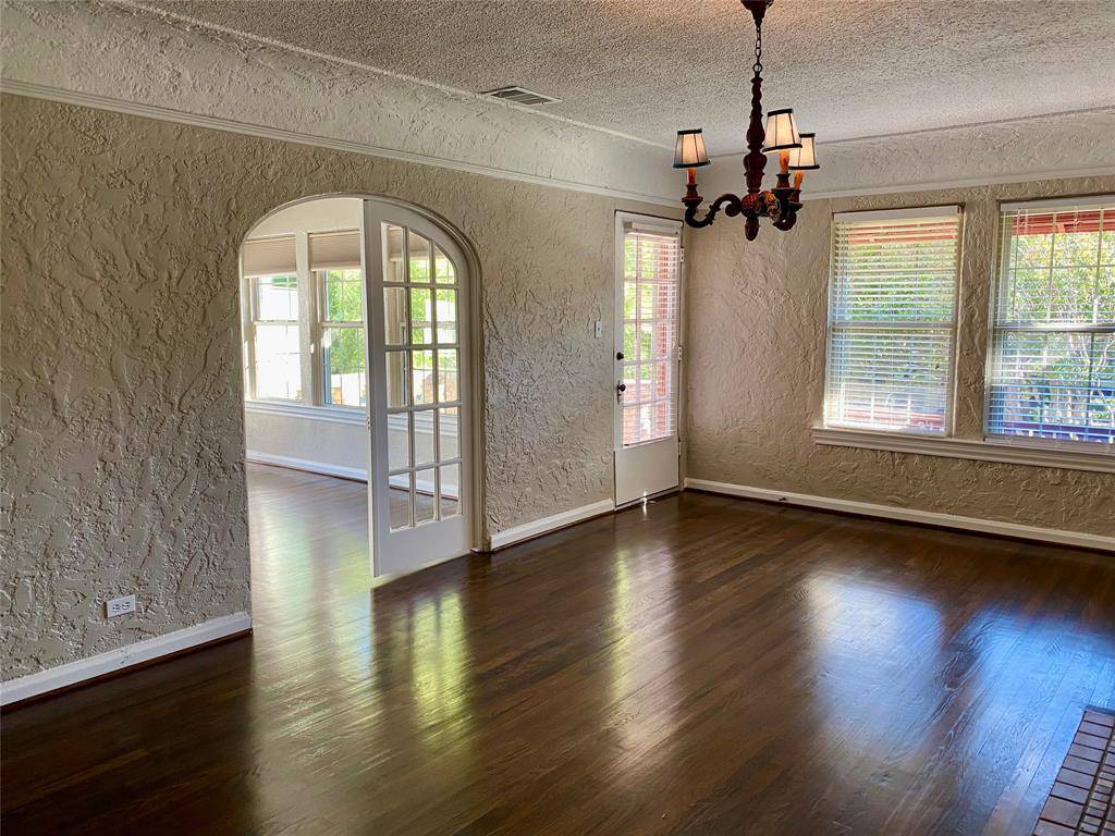 Dallas, TX 75214,6245 Richmond Avenue