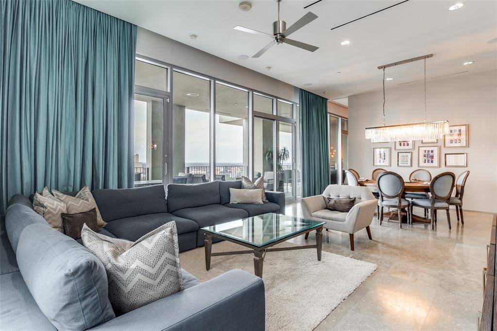 Dallas, TX 75201,1717 Arts Plaza #1810