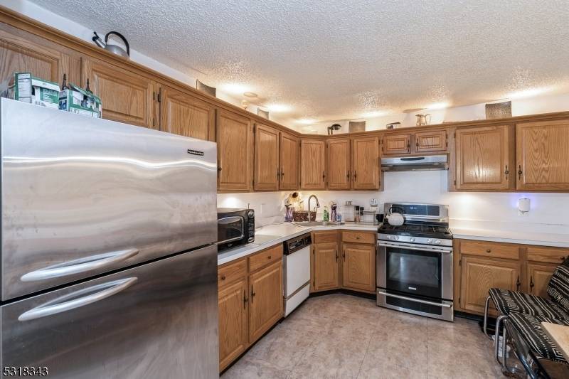 Newark City, NJ 07103,43 Howard Ct