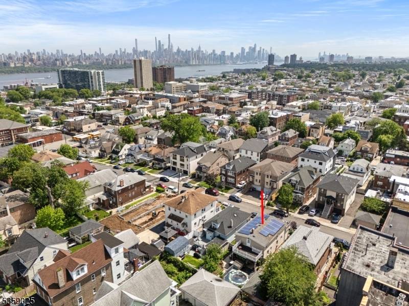 Cliffside Park Boro, NJ 07010,263 Morningside Ave