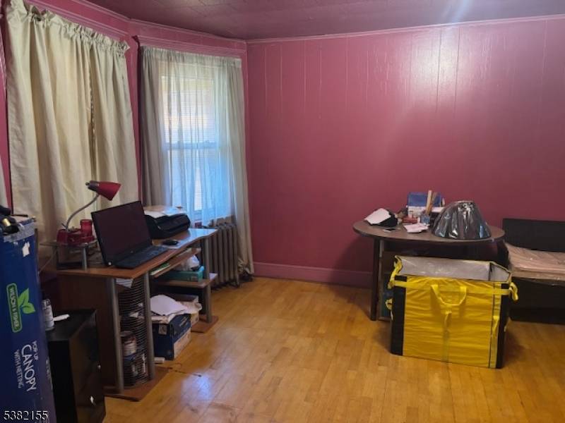 East Orange City, NJ 07018,141 Shepard Ave