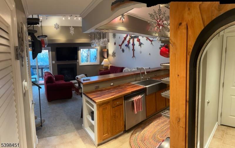 Vernon Twp., NJ 07462,2 Winter Park Dr #6