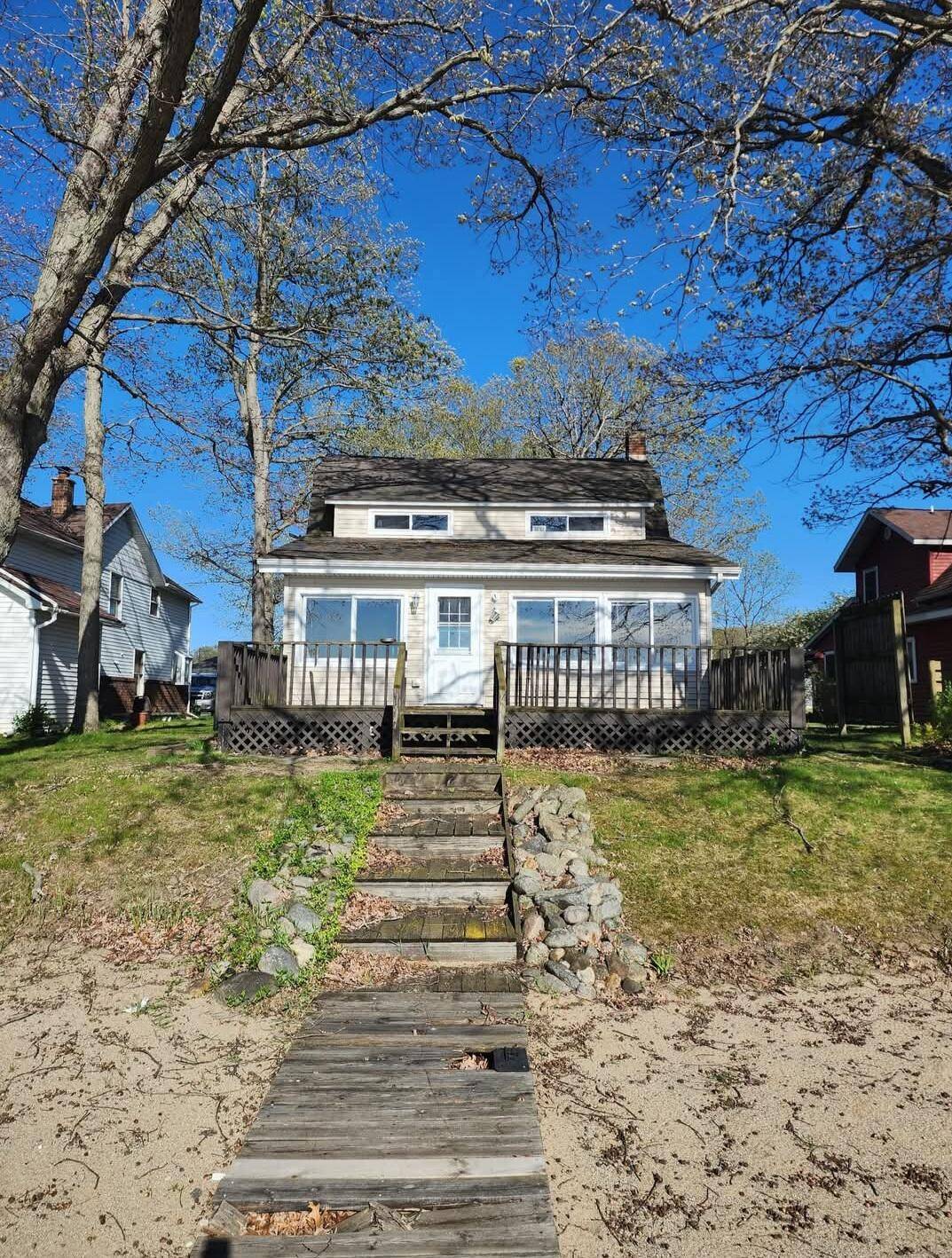 Delton, MI 49046,11070 E Shore DR