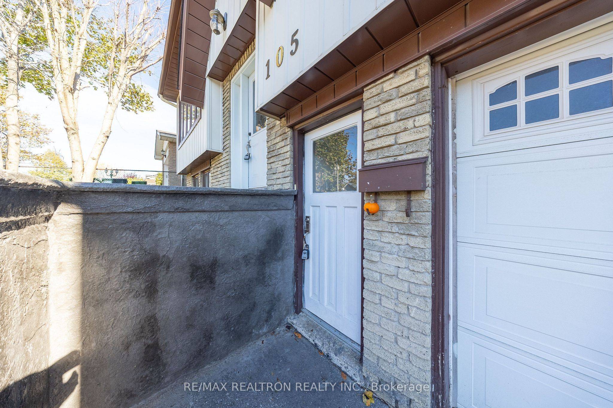 Toronto E07, ON M1V 1P9,105 White Heather BLVD #Bsmnt