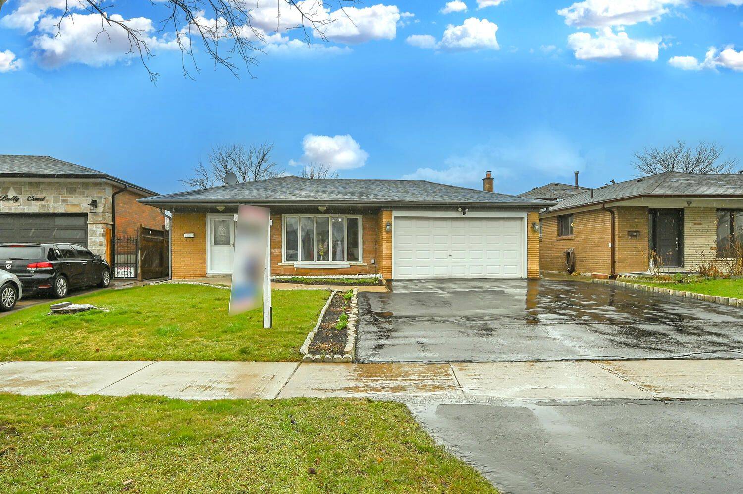 Mississauga, ON L4T 2P2,7517 Lully CT