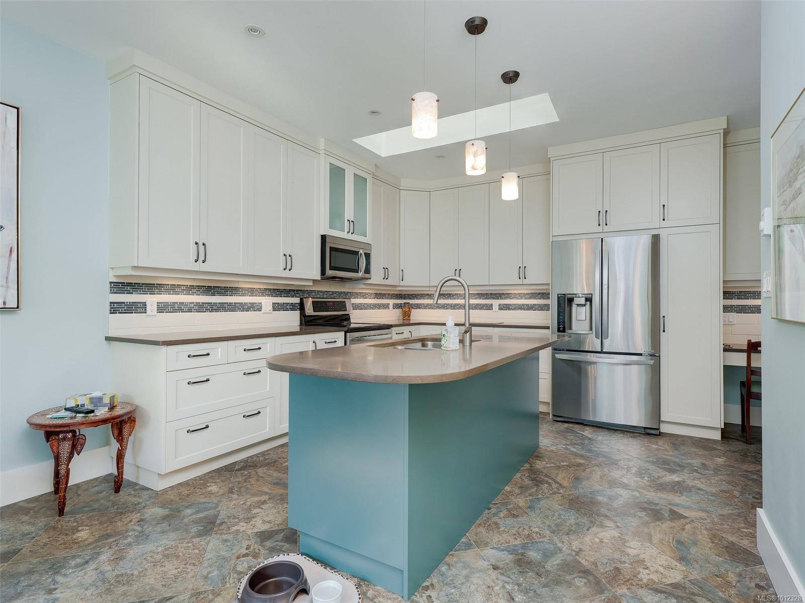 Saanich, BC V8X 5E7,4318 Emily Carr Dr #44