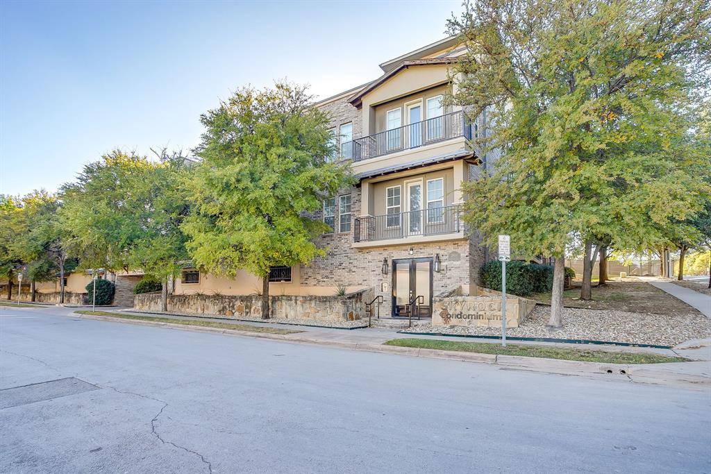 Fort Worth, TX 76109,2800 Sandage Avenue #105