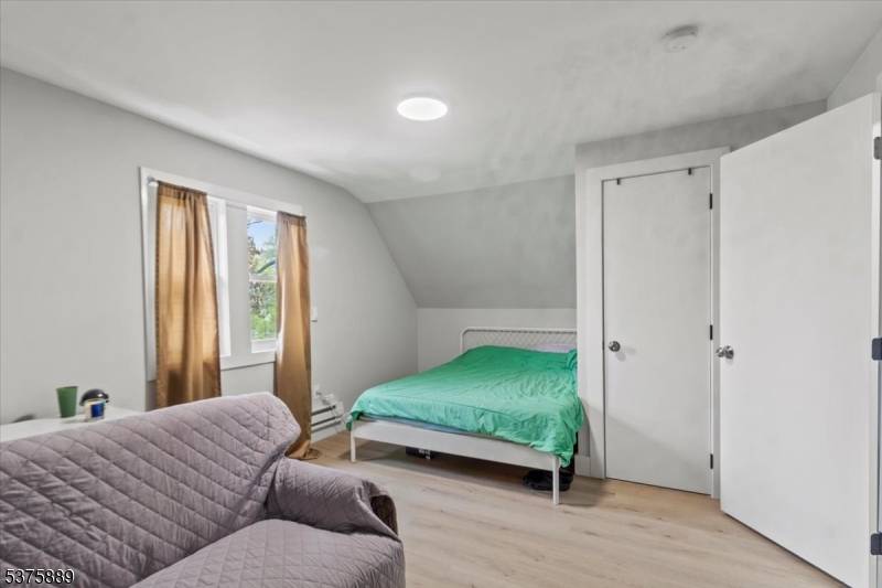 East Orange City, NJ 07018,104 Hollywood Ave