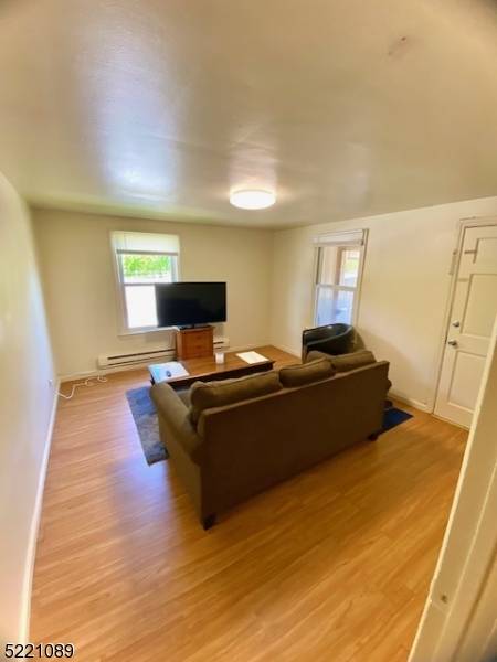 Newton Town, NJ 07860,3 Hillside Ave #3