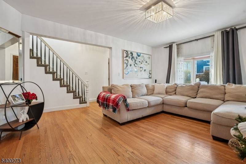 Clifton City, NJ 07013,113 Valley Rd