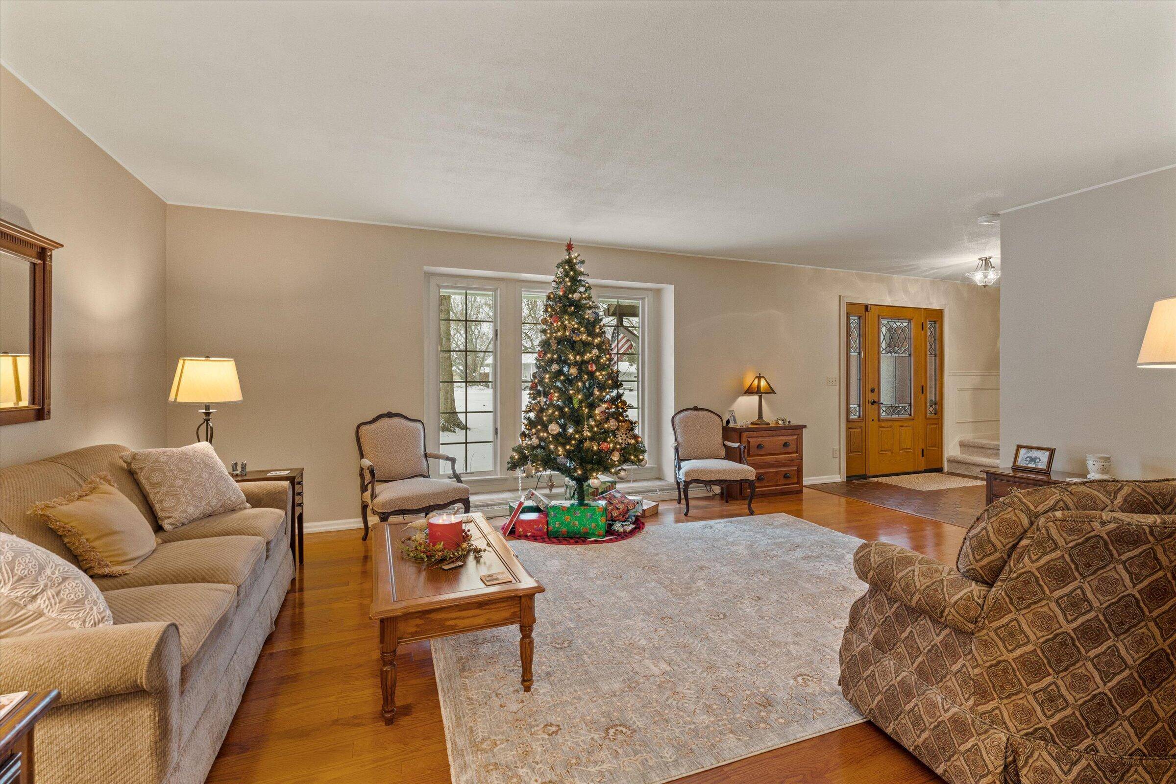 Cassopolis, MI 49031,22279 Loupee DR