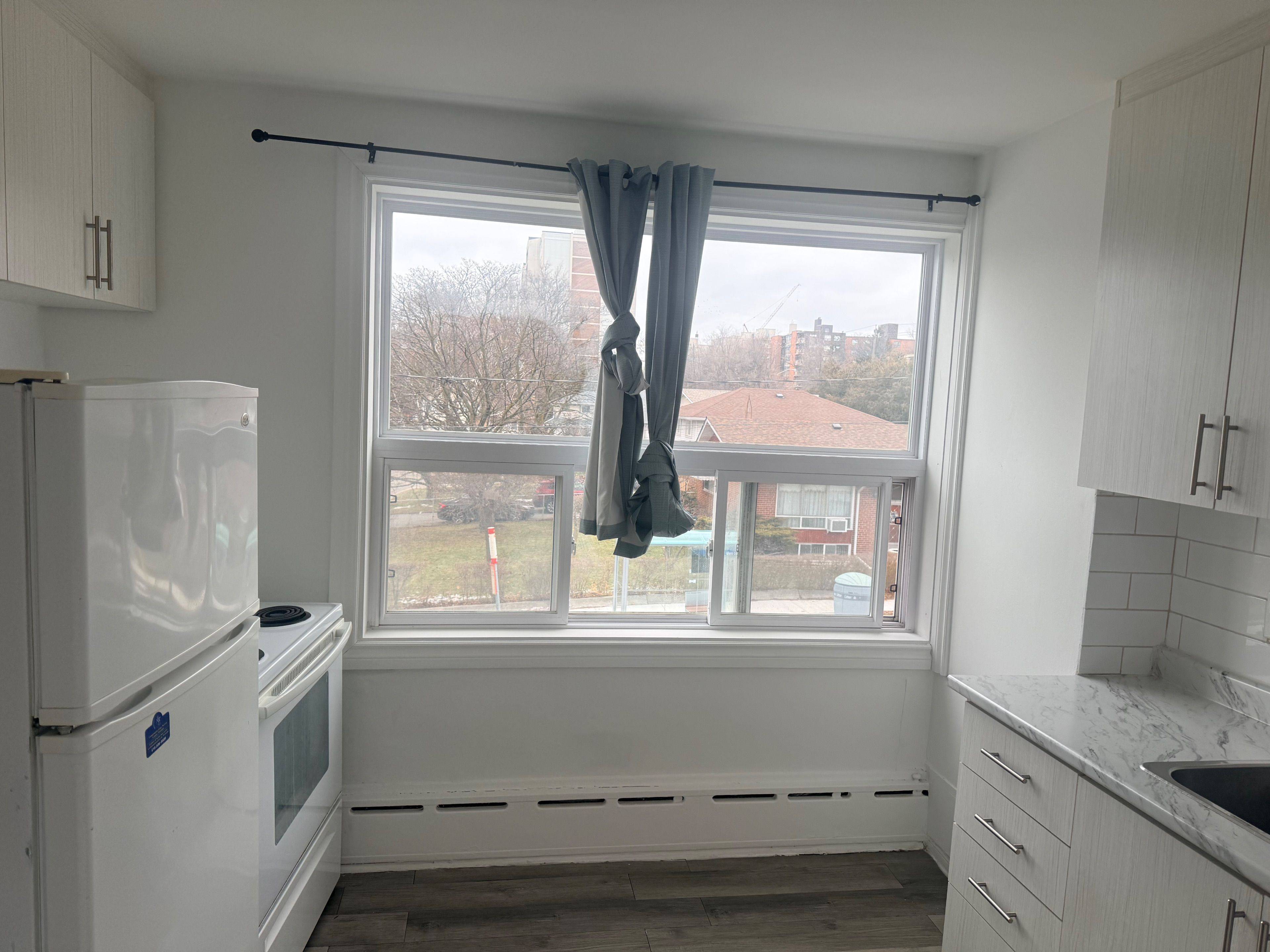 Toronto C13, ON M1R 1R4,1758 Victoria Park AVE #3