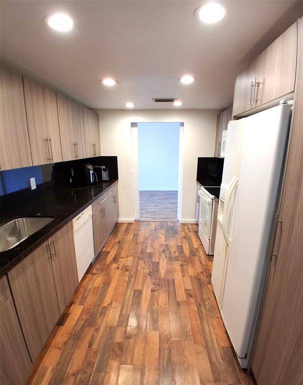 Fort Lauderdale, FL 33328,2718 S University Dr #17B