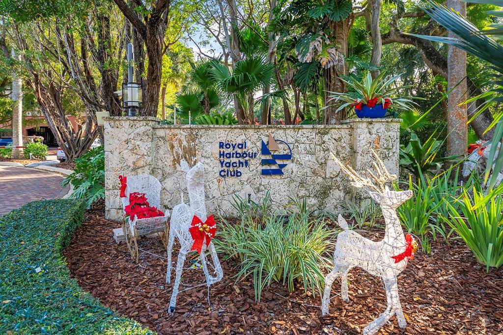 Palmetto Bay, FL 33157,6204 Paradise Point Dr