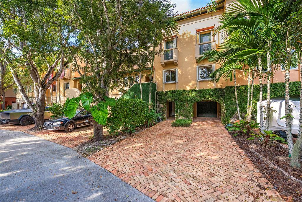 Palmetto Bay, FL 33157,6204 Paradise Point Dr