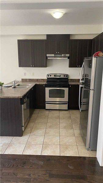 Milton, ON L9T 8L8,572 Murray Meadows PL