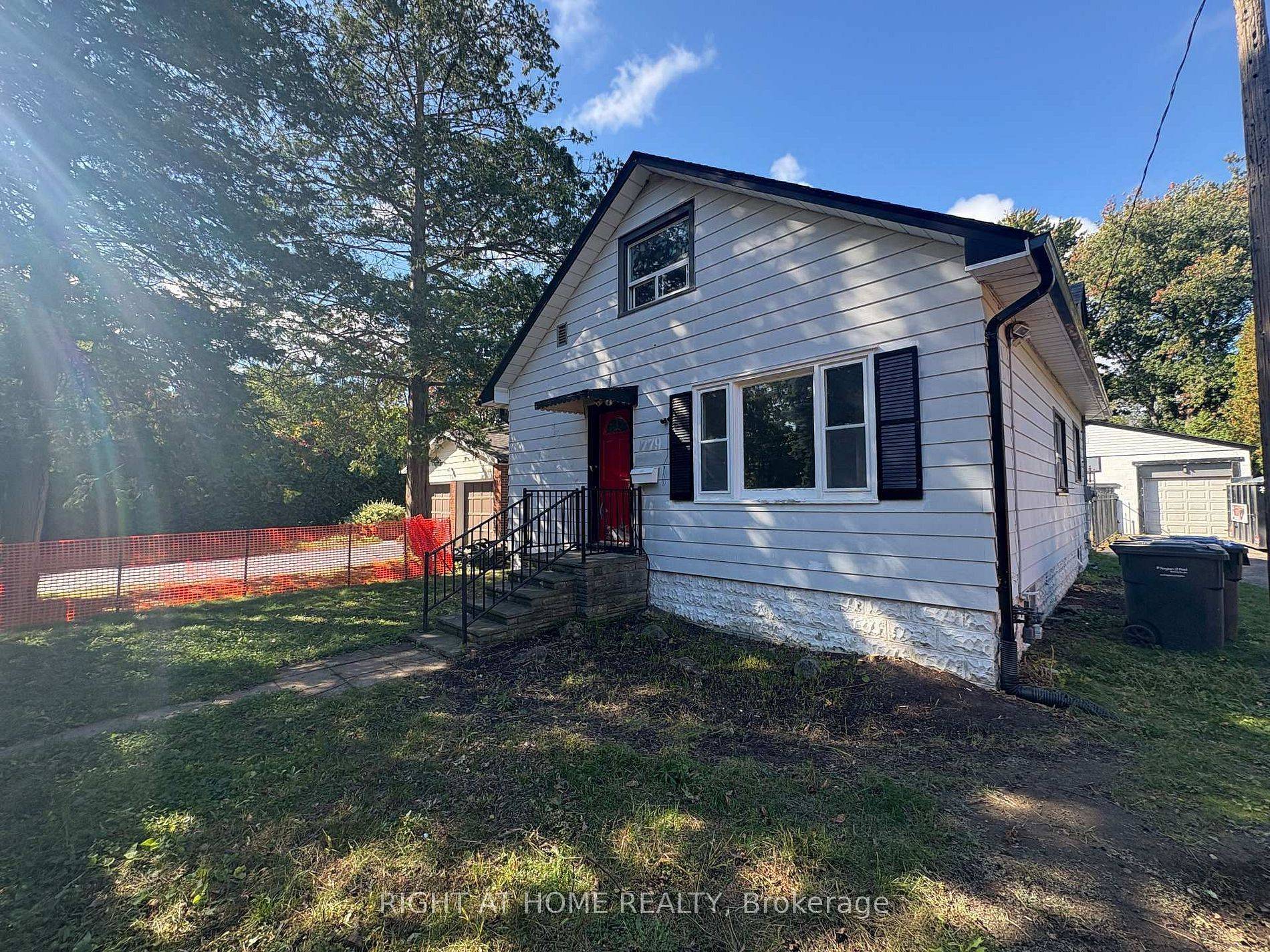 Mississauga, ON L5H 1R4,779 Indian RD