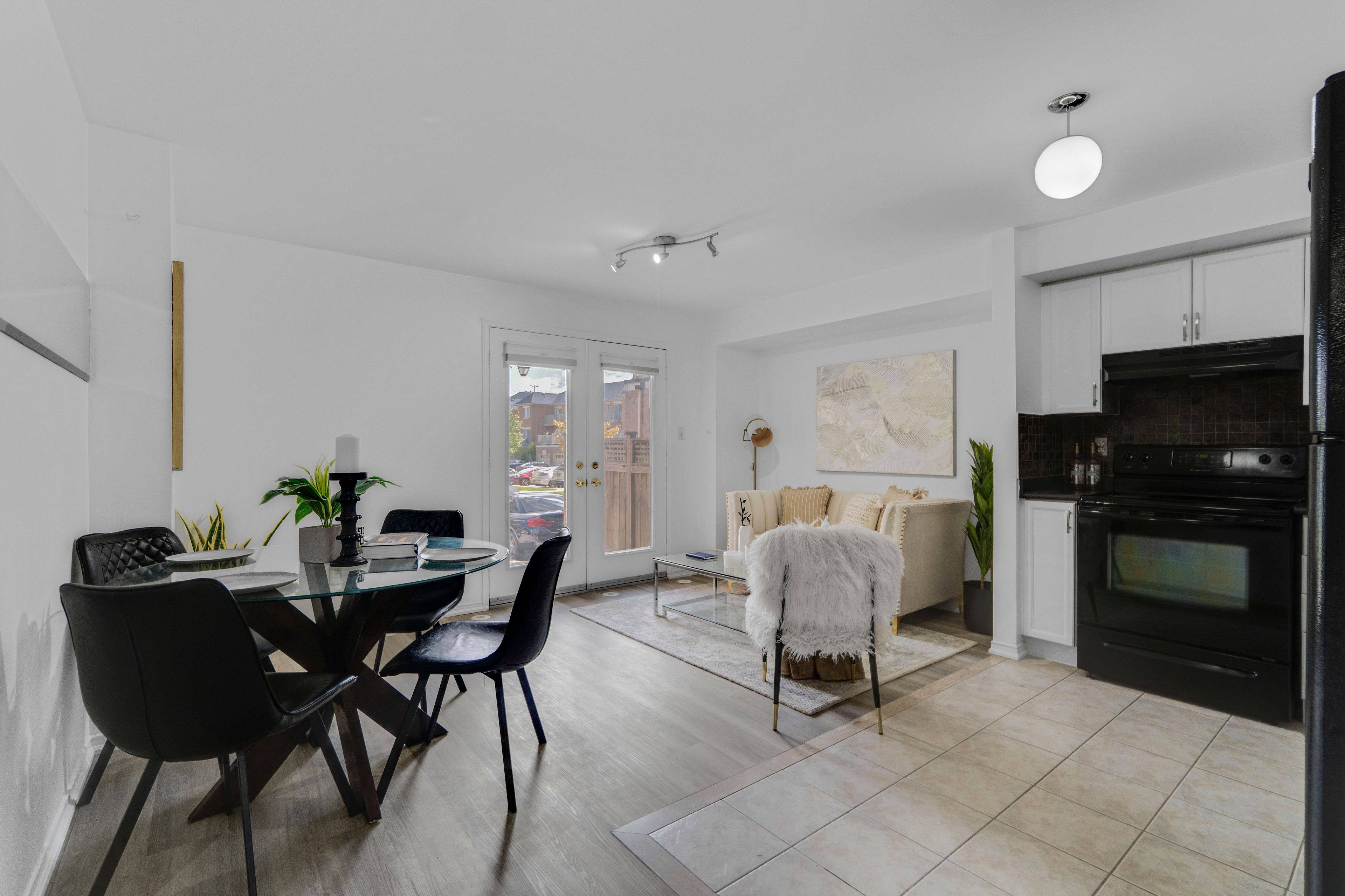 Mississauga, ON L5M 0E9,5025 Ninth Line #8