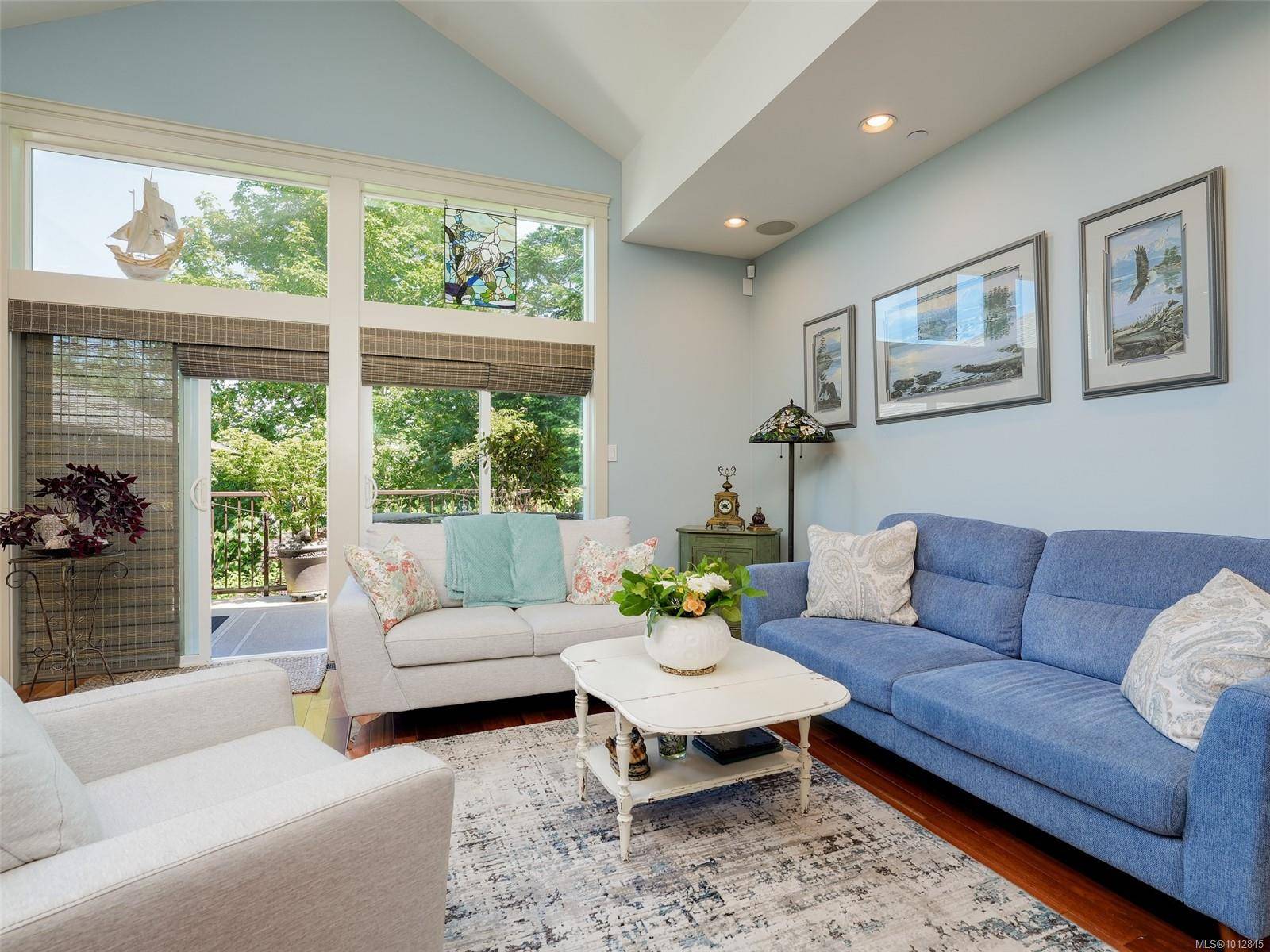 Colwood, BC V9C 0C5,551 Bezanton Way #18