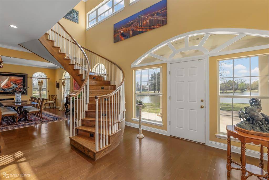 Bossier City, LA 71111,5705 Lake Side Drive Drive