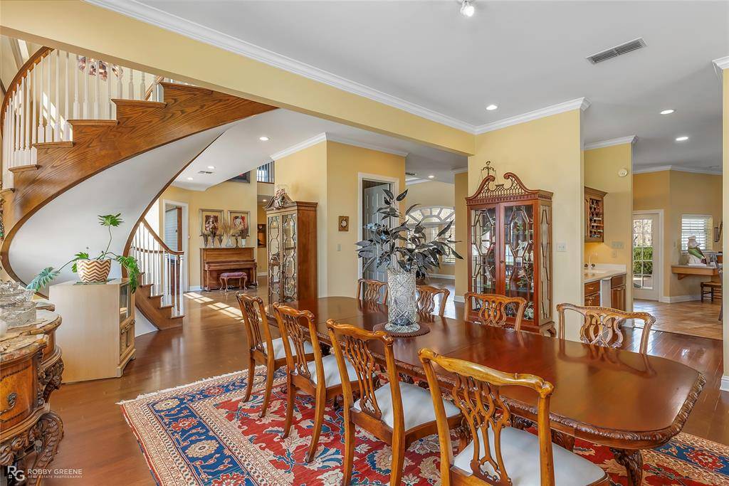 Bossier City, LA 71111,5705 Lake Side Drive Drive