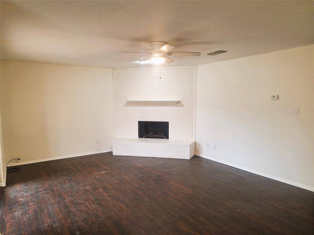 Saginaw, TX 76179,628 Edwards Drive