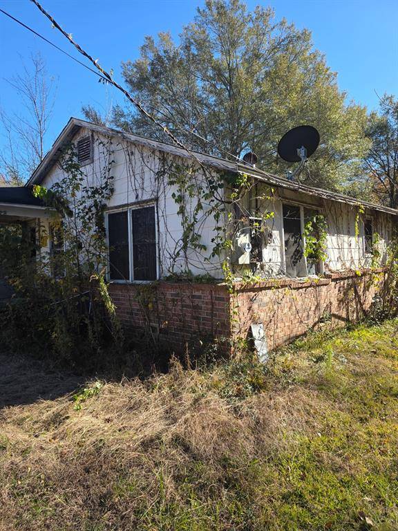 Kilgore, TX 75662,908 Burns Street