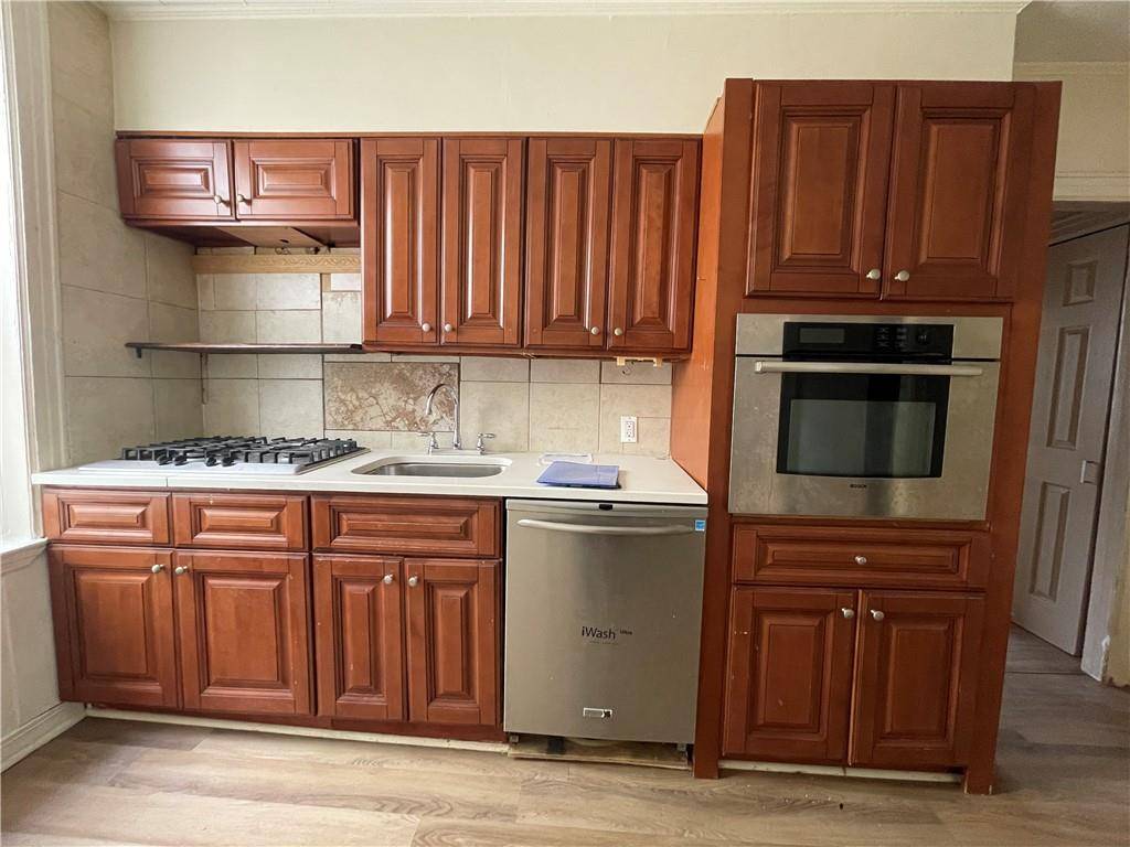 Brooklyn, NY 11228,81 Bay 7th ST