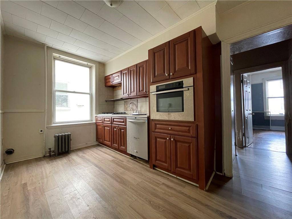 Brooklyn, NY 11228,81 Bay 7th ST