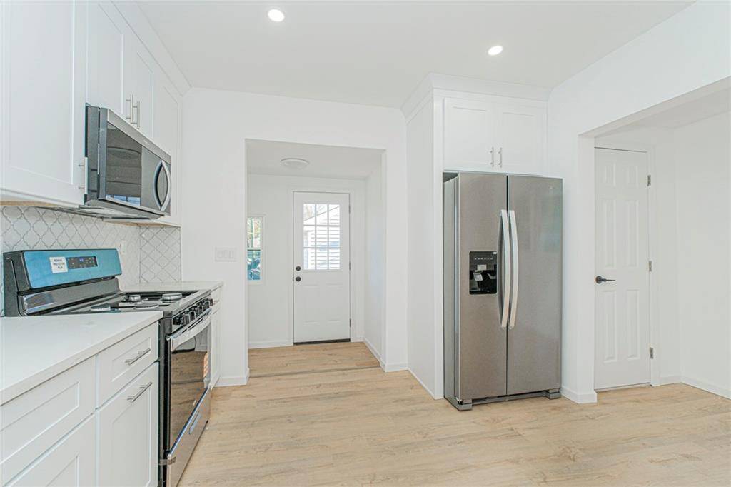 Staten  Island, NY 10302,11 Laforge AVE