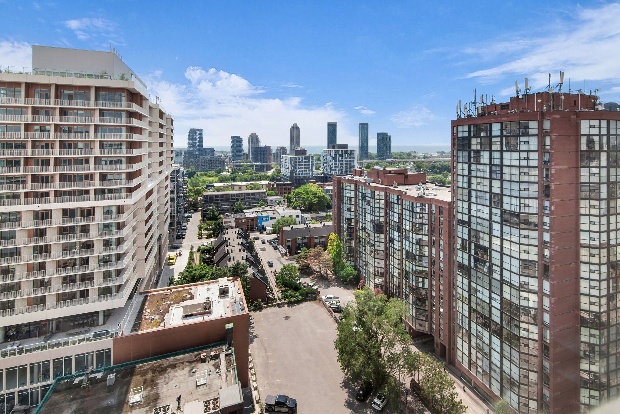 Toronto C01, ON M5V 2Y6,700 King ST W #PH13